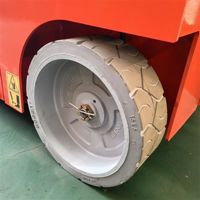 Samohodna električna škarasta dizalica